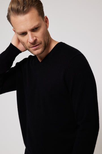 Cashmere V-Neck Jumper - Black